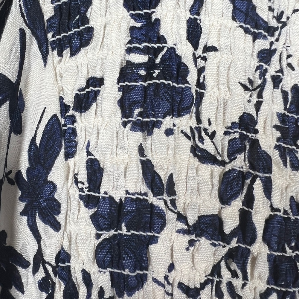 Old Navy 2X Plus Blue and White floral dress with shirred top and elastic cuffs - Picture 2 of 9